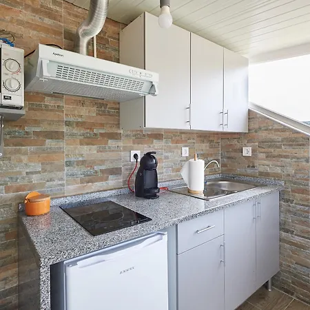 Guest house Sintra Breeze - Sun, Pool & Kitchen Mem Martins